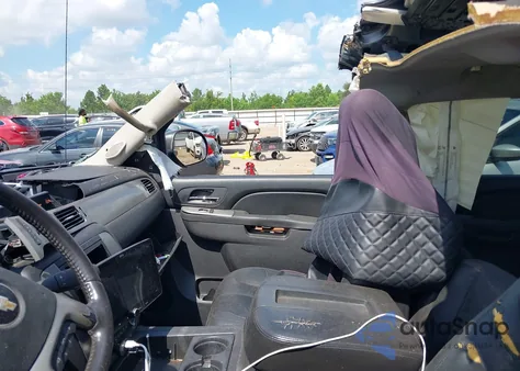 2011 Chevrolet Avalanche 1500 Lt1 from USA, damaged, VIN 3GNTKFE32BG301646